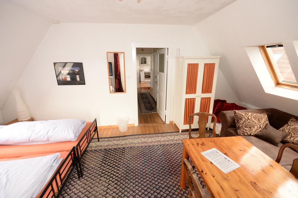 Privatunterkunft Airportgästehaus
